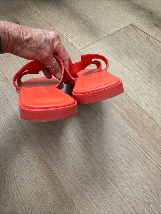 Authentic Hermes Oran Leather Slide Sandals in Orange, size 38 main image 1